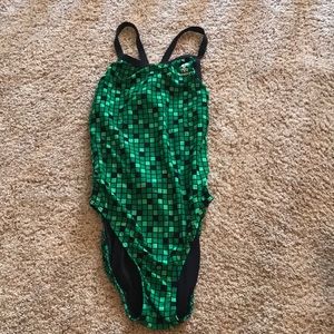 TYR dura fast swim suit size 28 VGUC